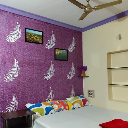 Vinayaka Homestay Хампи Экстерьер фото