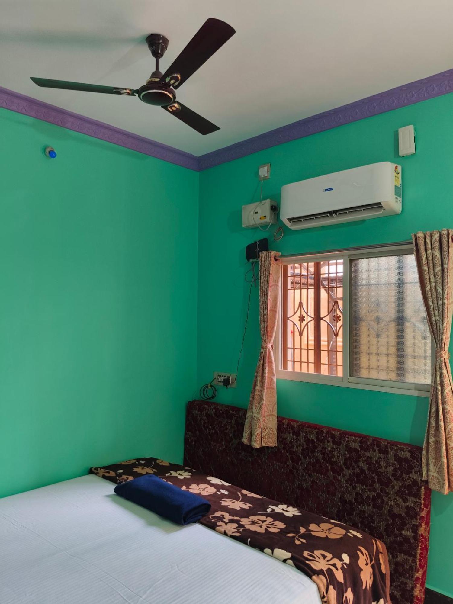 Vinayaka Homestay Хампи Экстерьер фото